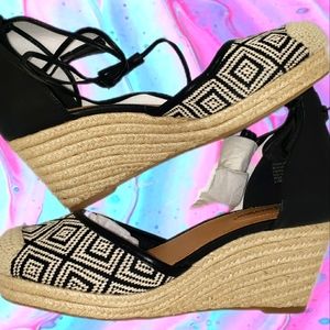 🍍Black & natural espadrilles, platform wedge ankle-wrap Ryann sandals size 8.5